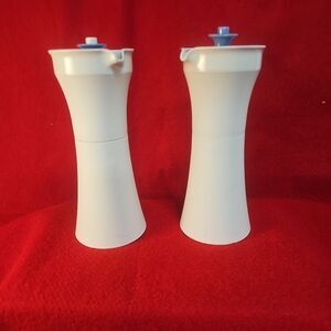 Set of 2 Vtg Tupperware 1246-15 White Oil Vinegar Dressing 7" Cruets w/Blue Lids
